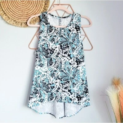 Camiseta regata feminina TAIL Activewear Meilani azul borboleta floral tamanho grande nova - Imagem 1 de 4