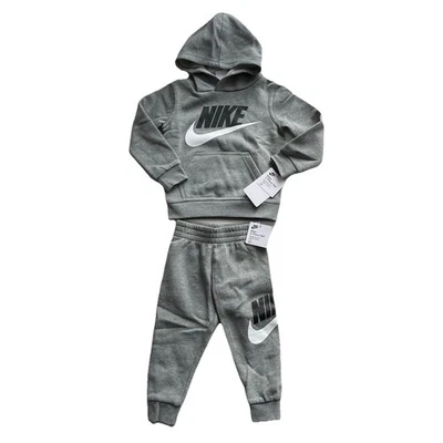Nike Sportswear Club polar sudadera con capucha y joggers conjunto de 2 piezas niños grises solo hazlo talla 2T Foto 1 de 4