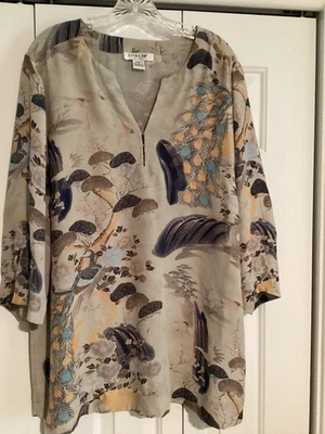 Citron Santa Monica Silk Tunic 1X Blue Gold Black Print on Pale Grey - Image 1 of 4