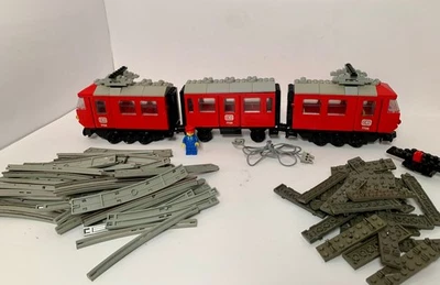 LEGO Trains: Set Treno Passeggeri Elettrico (7725) Treno Vintage + Binari / COMPLETO - Immagine 1 di 4