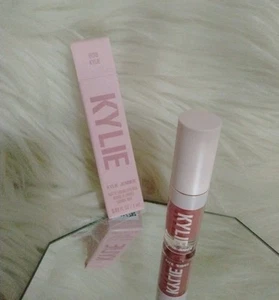 Rossetto liquido opaco Kylie 808. 0,03 oz/1 ml - Foto 1 di 7