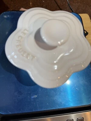 Le Creuset Stoneware White Petite Casserole Mini-Cocotte 7 Oz - New In Box - Image 1 of 4