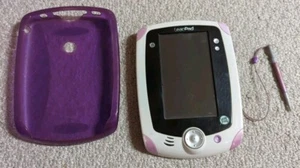 Tableta de aprendizaje Leap Frog LeapPad 32400 Explorer púrpura/blanco con estuche 24 - Imagen 1 de 11