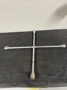 RARE VINTAGE SNAP-ON TR-105-A 4-WAY LUG RIM WRENCH TIRE IRON 3/4 7/8 15/16 13/16 - Picture 1 of 16