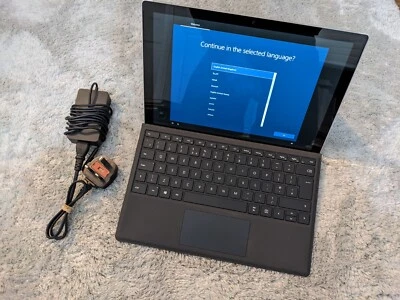 Microsoft Surface Pro 5 12 inch Intel Core i7 7660U 8GB RAM 256GB SSD Keyboard - Image 1 of 4