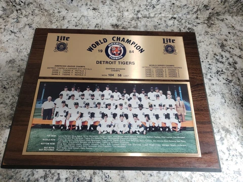 1984 World Series Champion Detroit Tigers Miller Lite Wall Plaque w/ wear 13x16" Cover
