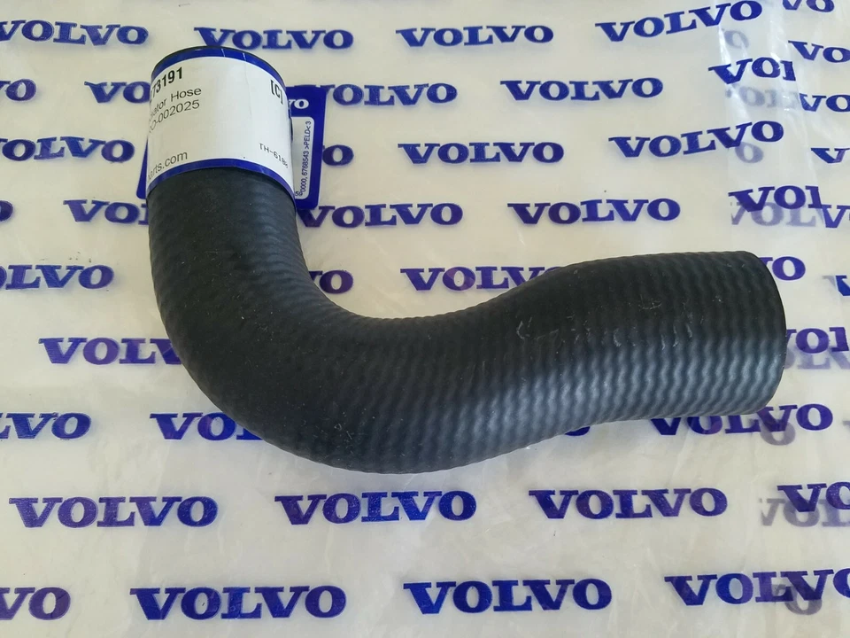 Volvo Lower Radiator Hose 122s - 142s - 144s -145s & P1800 - Image 1 of 2