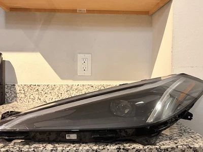 ¡Faro izquierdo del conductor Chevrolet Corvette 2020-2025 lado izquierdo OEM! Foto 1 de 4