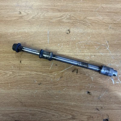 Honda Shadow VT500 1985 eje de rueda trasera Foto 1 de 4