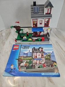 LEGO City: (8403) Cityhaus. Baum und Hund fehlen siehe Beschreibung - Bild 1 von 5