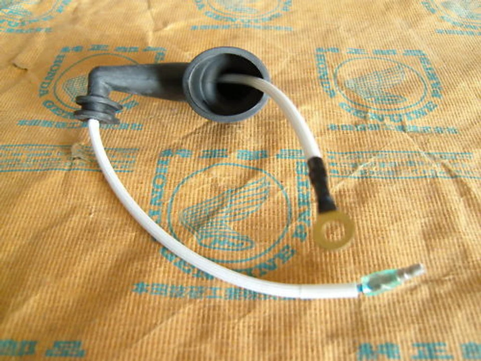 Honda CB 750 K0-K1 K2-K6 F1 F2 Four boquilla de goma y cable para interruptor de presión de aceite Foto 1 de 1