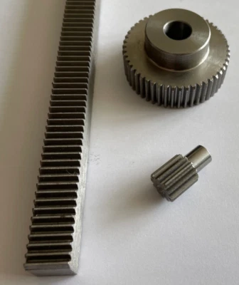 Zahnrad Modul 1  Zahnstange m1 Stirnrad Zahnstangen Zahnräder L 1000/500 Stahl - Bild 1 von 4