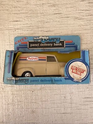 Ertl True Value '48 Chevy Panel Delivery Bank Diecast Bloqueo Moneda Banco Llave 1/25 Foto 1 de 4