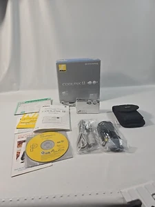 Nikon - Coolpix S1 - 5.1MP Digital Camera - UnTested - Original Box - Picture 1 of 9