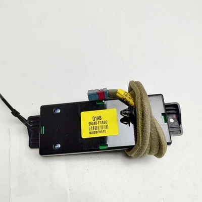 KIA SPORTAGE QL Antenna Amplifier 96240-F1AB0 1.6 Diesel / electricity 32997499 - Image 1 of 4