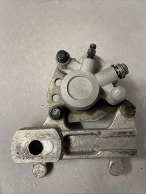 1993 87-01 Suzuki RM80 RM 80 OEM REAR BRAKE CALIPER & BRACKET - Image 1 of 4