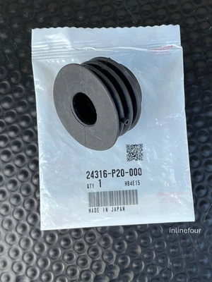 GENUINE OEM HONDA 88-00 CIVIC CRX D-SERIES SHIFT ROD PIN LOCK DUST BOOT COVER - Image 1 of 3