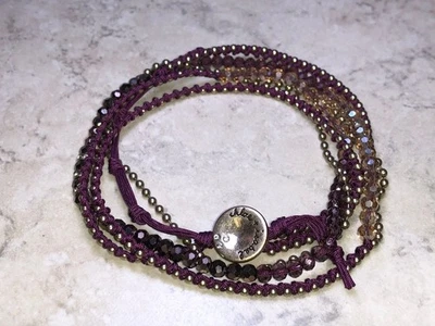 Pulsera envolvente CHLOE & ISABEL con cuentas púrpura y dorado - B048 Foto 1 de 4