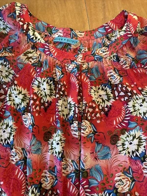 Blusa Top Alice + Olivia Puño Calado/Inferior Roja Floral Seda S Foto 1 de 4