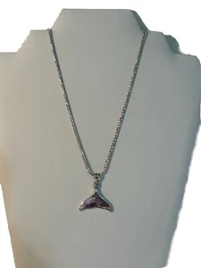 Wampum Quahog Shell Whale’s Tail Pendant on Silver 925 Sparkle Rope Chain - Picture 1 of 12