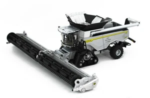 2021 FARM SHOW 1:64 ERTL John Deere X9 1100 TRACKED COMBINE *SILVER CHASE* NIB - Picture 1 of 5
