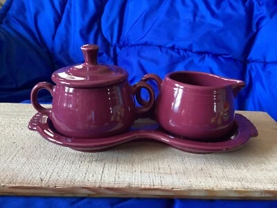 HLC Fiesta Crema de cinabrio y azúcar en bandeja - Usado Foto 1 de 4