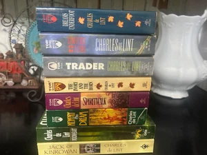 ☀CHARLES DE LINT Paperback Trade 8 Books Lot☀ VGC Spiritwalk MoonHeart Trader - Picture 1 of 2