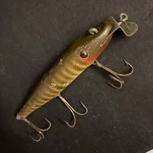 Early 4-1/4 Inch Wood w/ Glass Eyes Creek Chub Pikie Fishing Lure  3 Hook ! - Picture 1 of 4