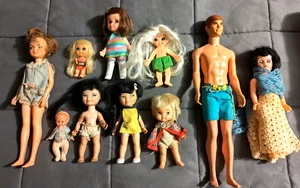 Vintage 60er Barbie's Zugschnur Ken Puppe, Hildy, zwei Jan Puppen + Extras - Bild 1 von 13