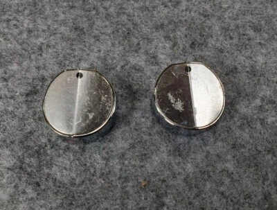 Chrysler New Yorker 1983 radio potencia volumen afinación tono perilla fabricante de equipos originales par cromado 2 piezas Foto 1 de 4