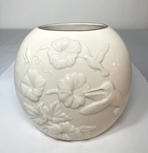 Lenox Four Seasons Summer 24K Gold Trim Embossed Hummingbird Morning Glory Vase - Picture 1 of 10
