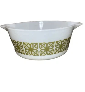 Vintage Pyrex Green Square Flower Verde Casserole Dish 2 1/2 QT Made In USA - Picture 1 of 9