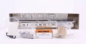 HO Scale Walthers 80’ Santa Fe Dormitory / Lounge 933-6659 / 7859 Excellent - Picture 1 of 2