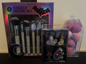 Juego de cepillos de maquillaje de siete piezas con licuadora de belleza y sombra de ojos de villanos de Disney - Imagen 1 de 5