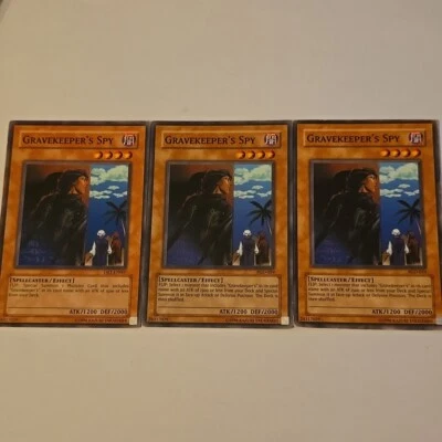 YuGiOh Gravekeeper's Spy x3 Common (2x PGD-059, 1x DR1) LP/MP Playset - Image 1 of 4