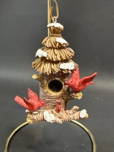 GALERIE II 3" KUNSTHARZ WALD KARDINAL VOGELHAUS mit KÜKEN WEIHNACHTSSCHMUCK C - Bild 1 von 5