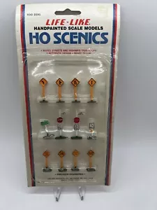 Life Like Handpainted Scale Models HO Scenics Road Signs #1115 - Picture 1 of 5