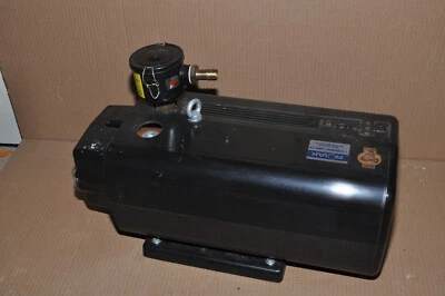 BUSCH SV 1040 Vakuumpumpe 40m³/h Ansaugdruck 120mBar 1,25Kw ATB - Bild 1 von 4