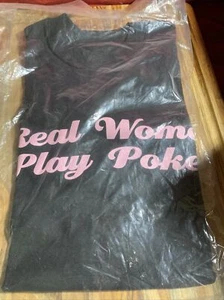 NUEVA Camiseta Real Women Play Poker TALLA M Ultra Algodón Peso Pesado Negra/Rosa - Imagen 1 de 3