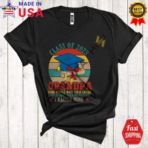Vintage Retro Grandpa Class Of 2025, Cool Graduation Senior College Family Shirt - Picture 1 of 3