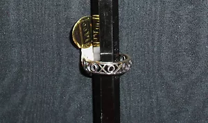 ANILLO BANDA XOXO ABRAZOS Y BESOS PLATA ESTERLINA - ALGUNAS TALLAS 5,5 - 8,5 DISPONIBLES - Imagen 1 de 11