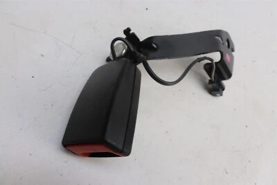 Mercedes Benz C63S AMG C205 2016 cupé hebilla del cinturón de seguridad trasero RHS A2058600501 J235 Foto 1 de 2