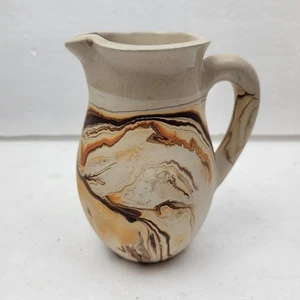 Vintage Nemadji Keramik Ton Matt Wirbel Hellbraun Braun Orange Milchkännchen Krug Neuwertig - Bild 1 von 6