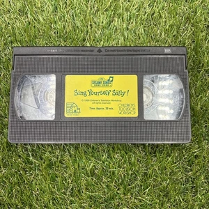 Sesame Street Sing Yourself Silly VHS Tape 1990 Home Video Movie Cartoon Show - Foto 1 di 5