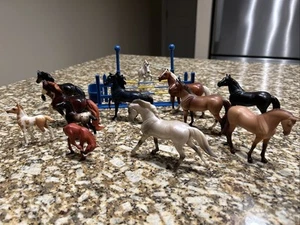 Lot Of 9 Stablemates, 3 Minis Breyer Horses, Collectible Horses Figures - Picture 1 of 21