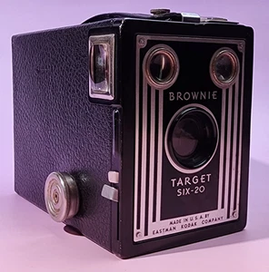 Cámara de colección Eastman Kodak Company Brownie Target Six-20 caja - Hecha en EE. UU. - Imagen 1 de 9