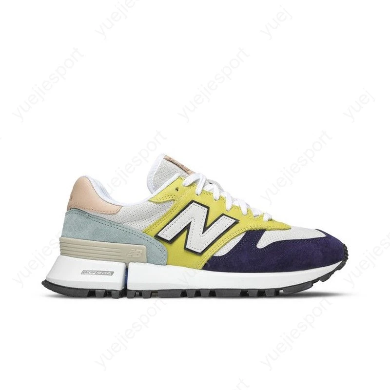 Preços baixos em New Balance Tokyo Design Studio x RC_1300 Surplus