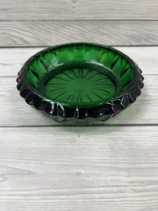 Vintage Mid Century Modern Grün Glas Sun Burst Glas Aschenbecher - Bild 1 von 6