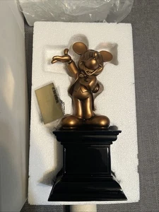 Statua Disney Topolino Bronzo Dorato Premio Topolino Circa 13” Rara Nuova con scatola - Foto 1 di 9