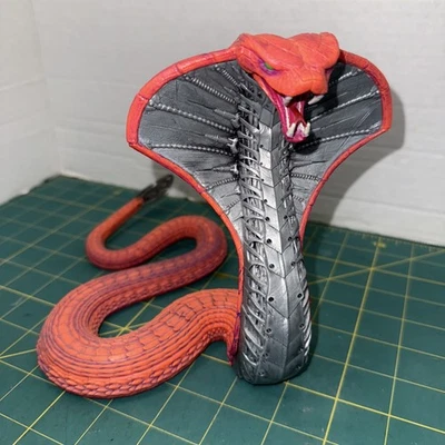 McFarlane Toys RAW 10 Battlesnake Cobra Snake Hybrid Robo-Beast Toy 2020  Foto 1 de 4